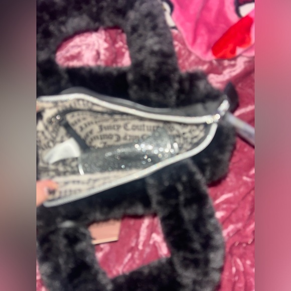 Juicy Couture Black Faux fuzzy Fur mini tote bag new - Picture 2 of 3